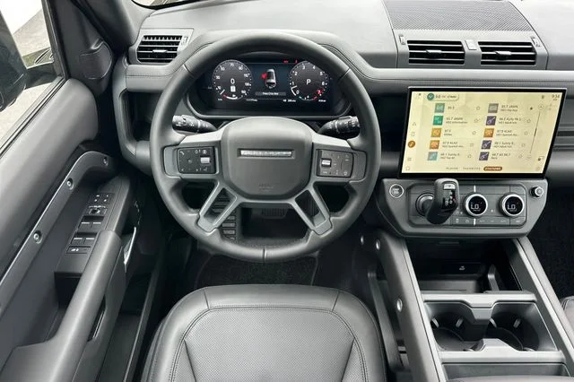 New 2026 Santorini Black Land Rover S image 13
