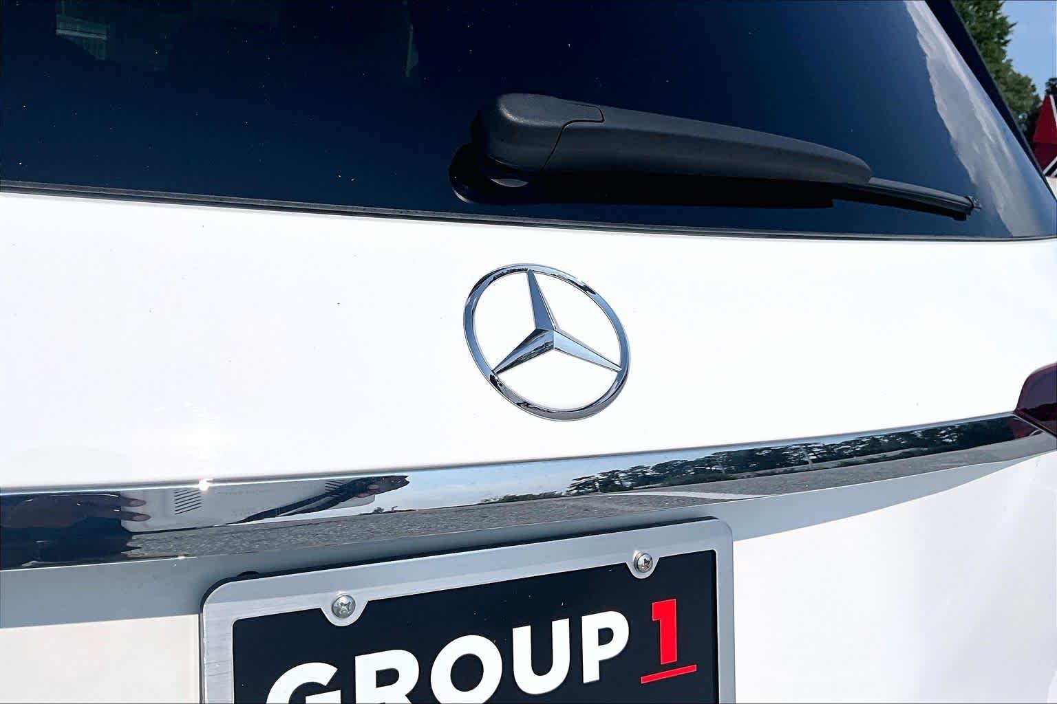 Used 2025 Polar White Mercedes-Benz GLE 450e image 30