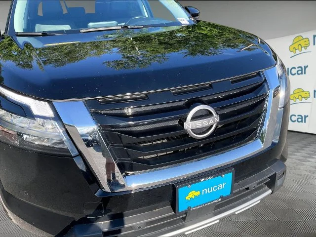 Used 2024 Super Black Nissan SL image 30