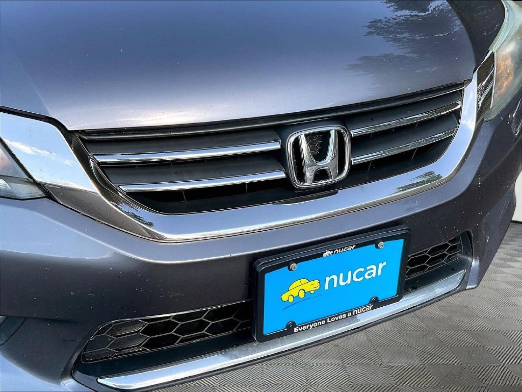Used 2013 Gray Honda EX-L image 30