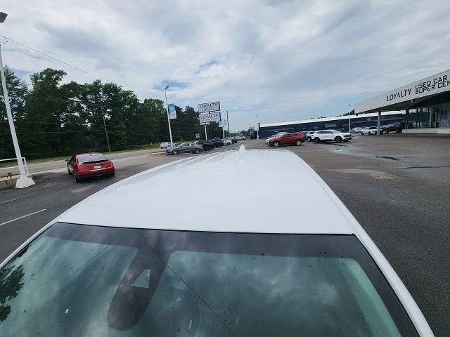 Used 2024 White GMC SLE image 26