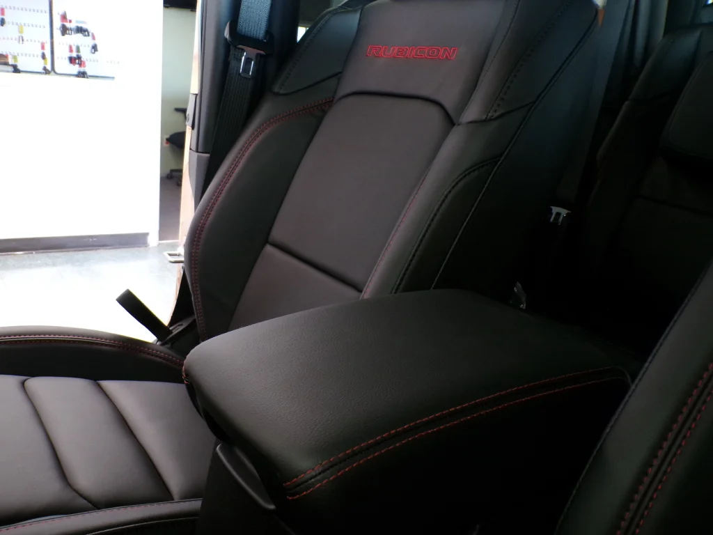 New 2026 Goldilocks Exterior Paint Jeep Rubicon X image 21