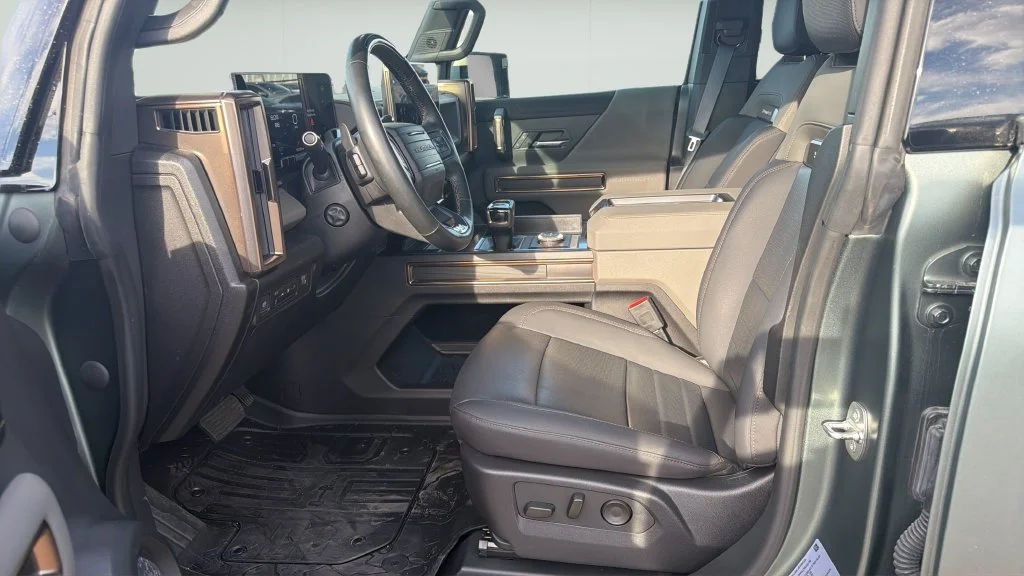 Used 2024 Green GMC 3X image 17