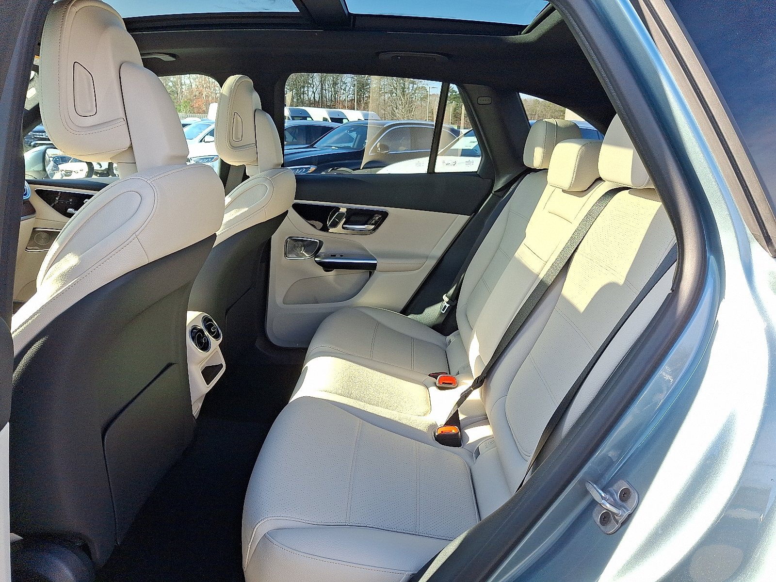 New 2026 Verde Silver Metallic Mercedes-Benz GLC 300 image 6