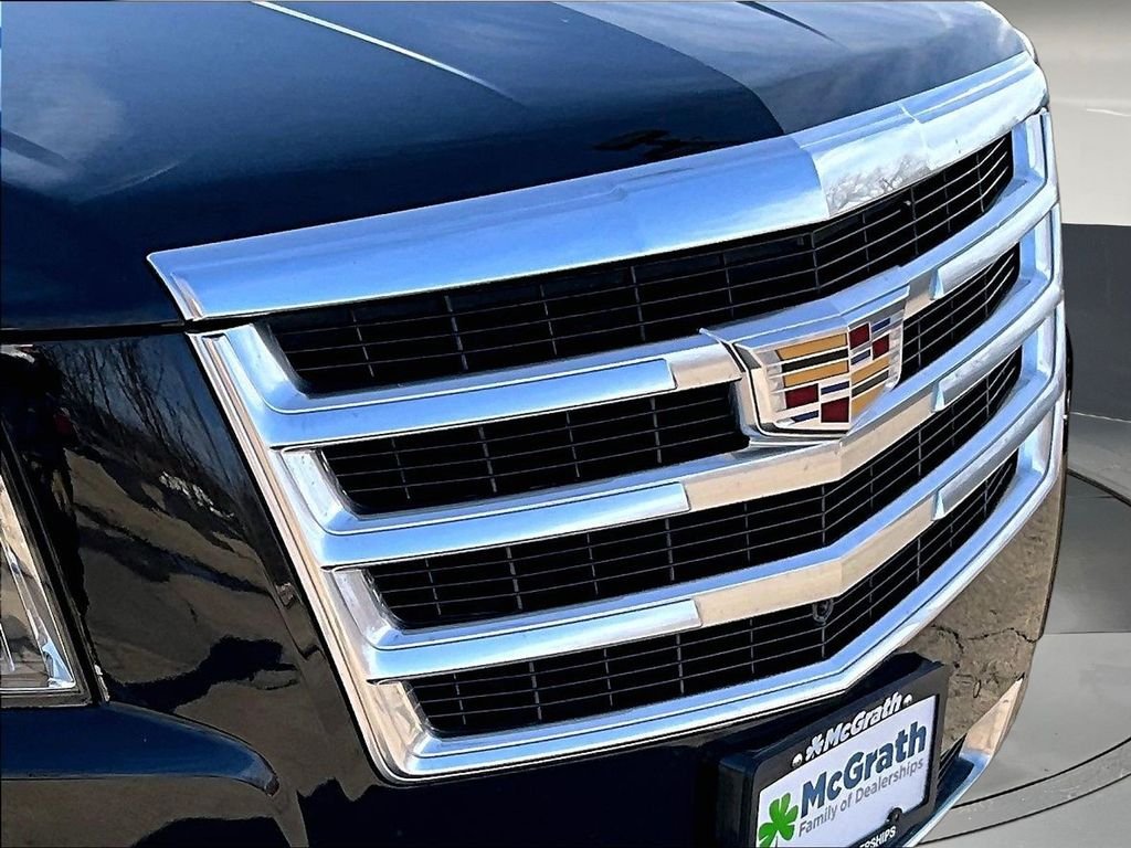 Used 2019 Black Cadillac Premium Luxury image 33