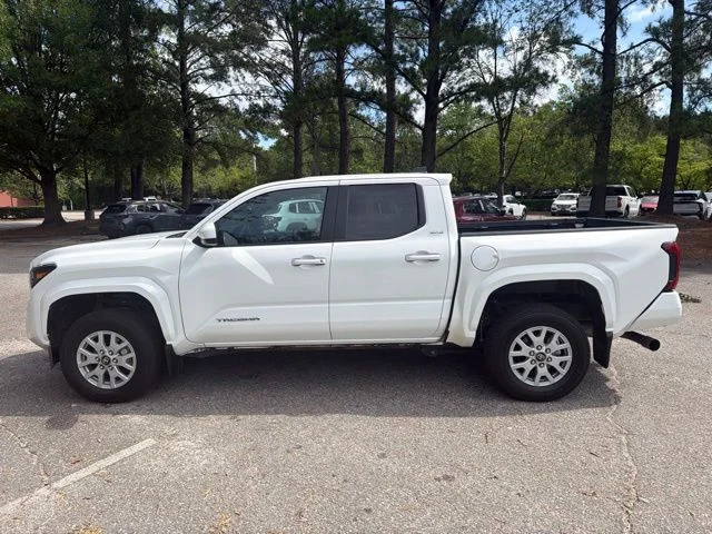 Used 2025 White Toyota SR5 image 2
