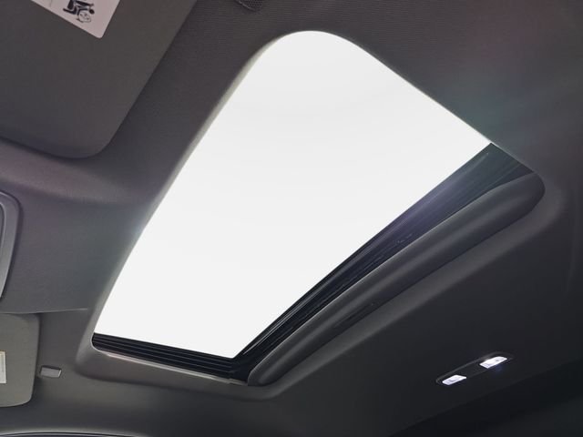 Used 2025 White Chevrolet LTZ image 30