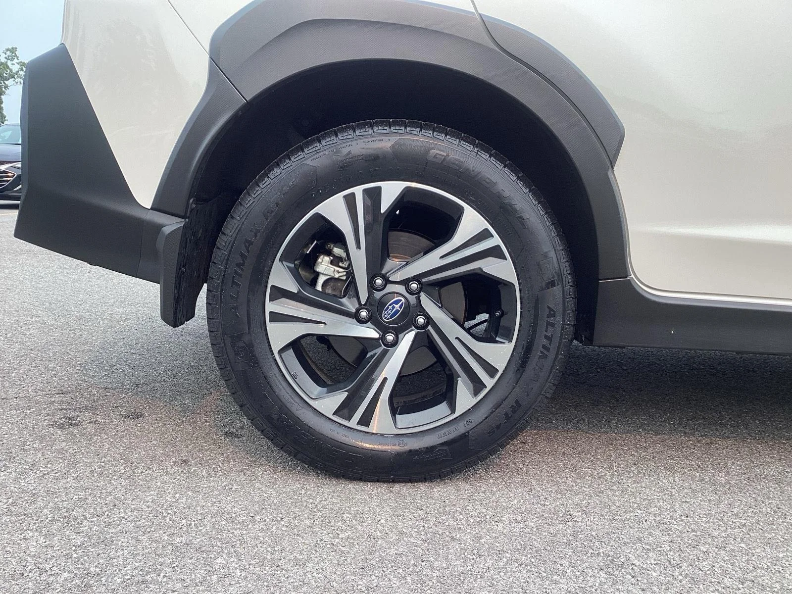 Used 2024 Crystal White Pearl Subaru Premium image 8