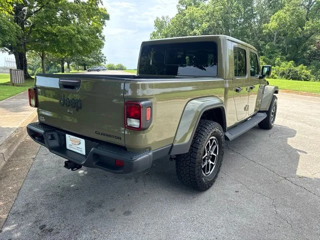 Used 2025  Jeep High Tide image 7