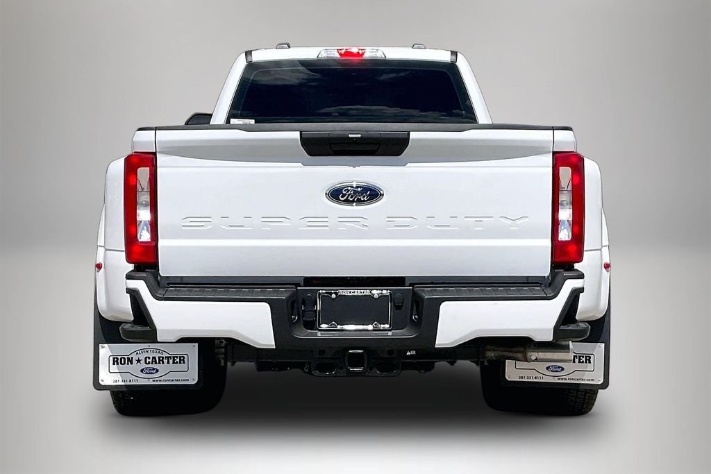 New 2026 Ford Super Duty F-350 XL 4D Crew Cab