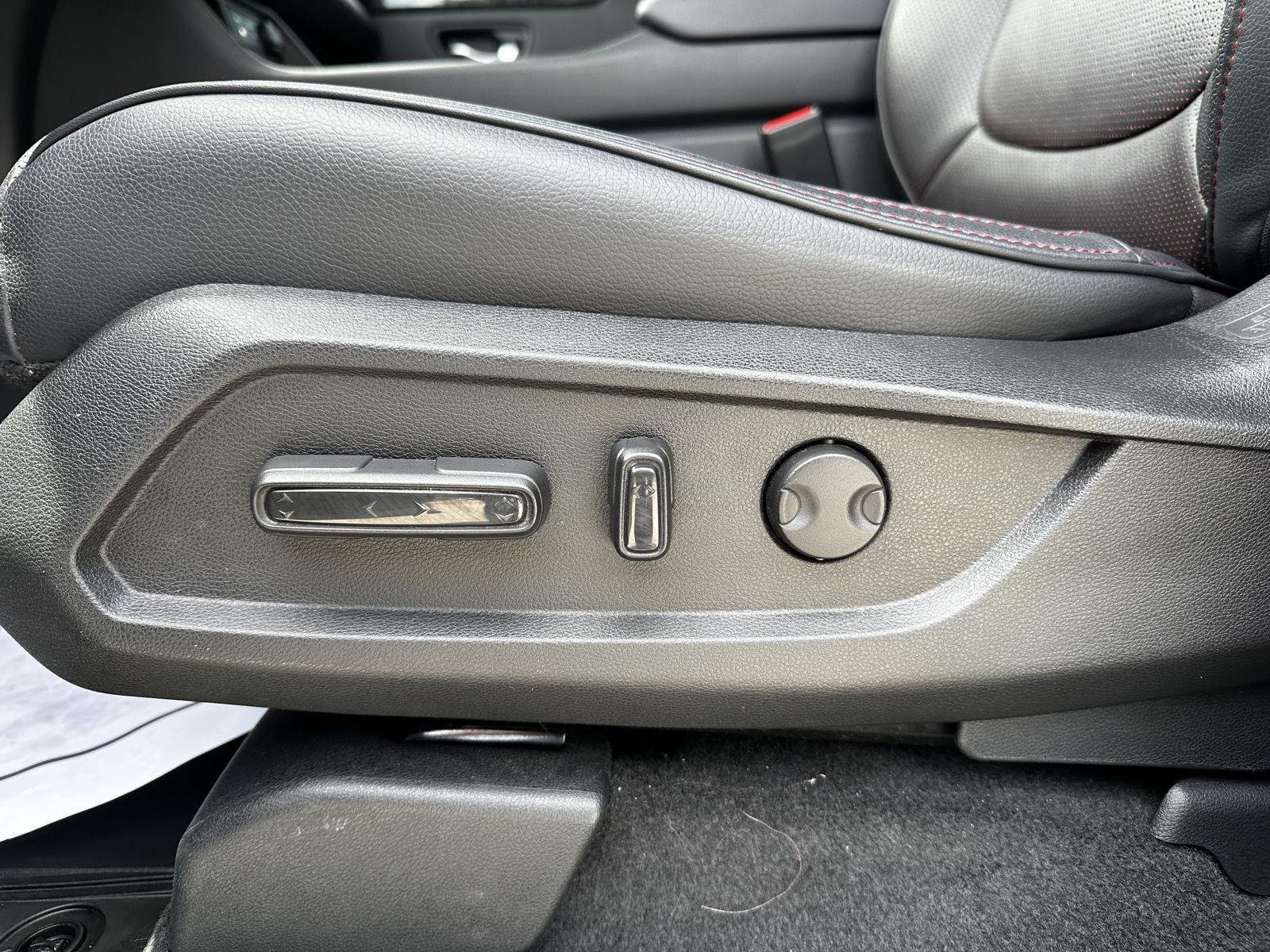 Used 2025 Sonic Gray Pearl Honda Black Edition image 8