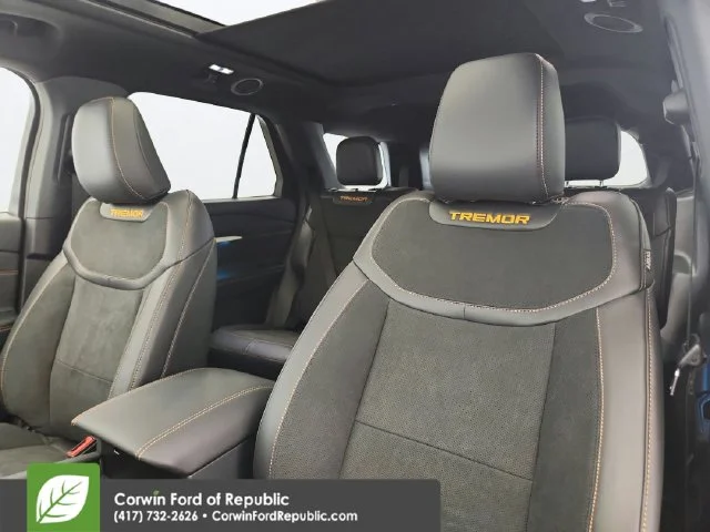 New 2026 Star White Metallic Tri-Coat Ford Tremor® image 46