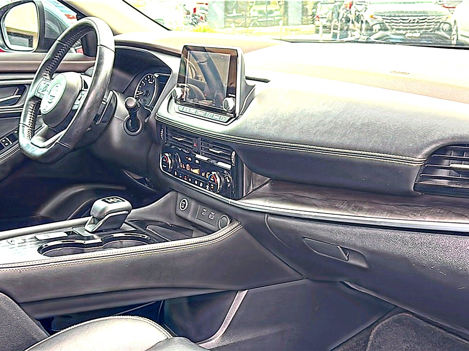 Used 2021 Gun Metallic Nissan SL FWD image 24