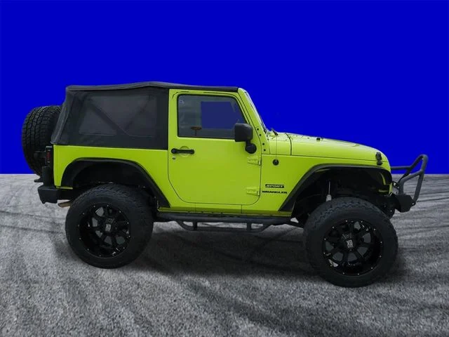 Used 2017 Hypergreen Clearcoat Jeep Sport image 3