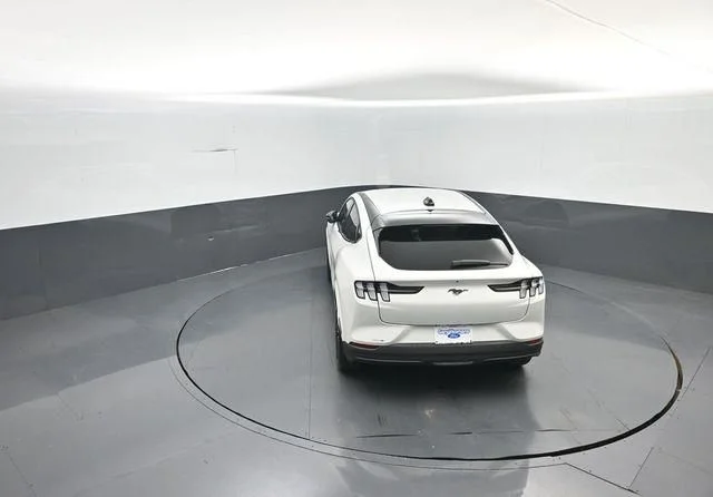New 2026 Star White Metallic Tri-coat Ford Premium image 29