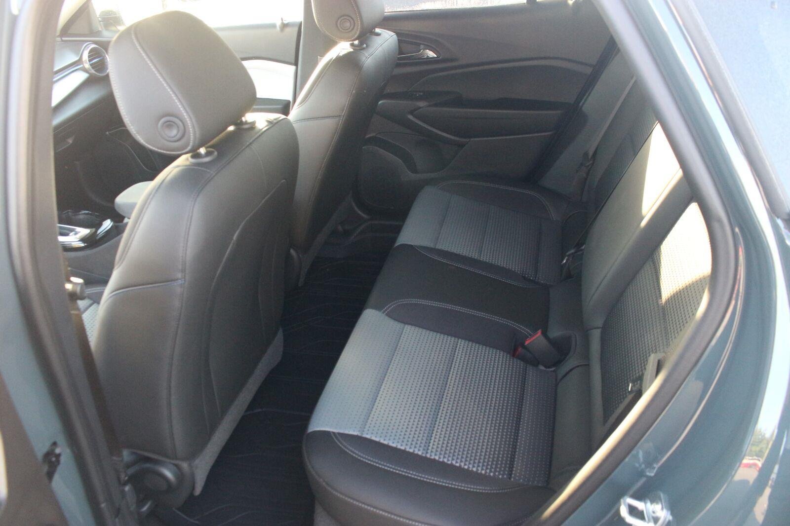 Used 2026 Cypress Gray Chevrolet LT image 31