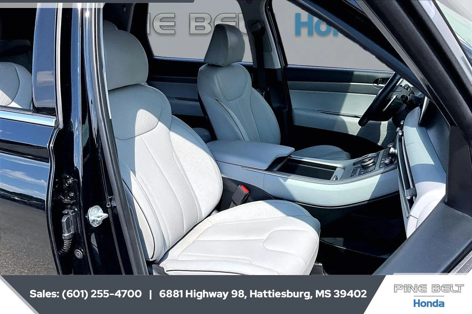 Used 2025 Abyss Black Pearl Hyundai SEL image 6