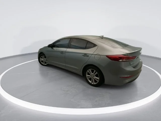 Used 2017 Gray Hyundai SE image 4