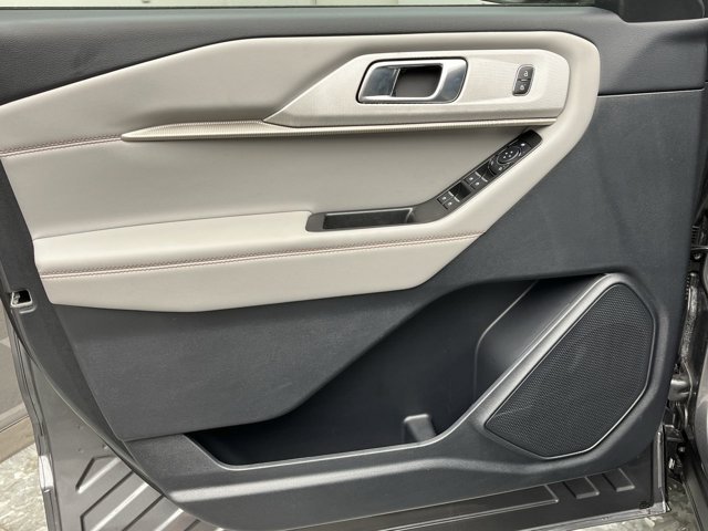 Used 2026 Carbonized Gray Metallic Ford Active with 200A Pkg image 8