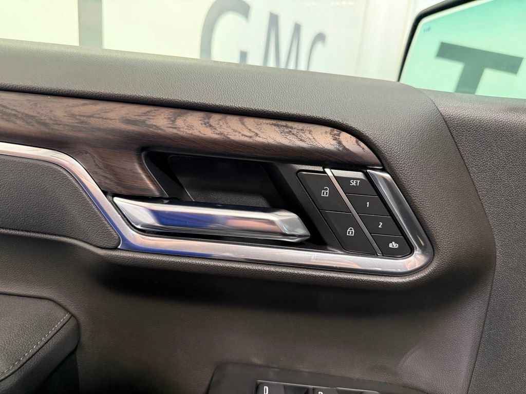 New 2026 Onyx Black GMC SLT image 10