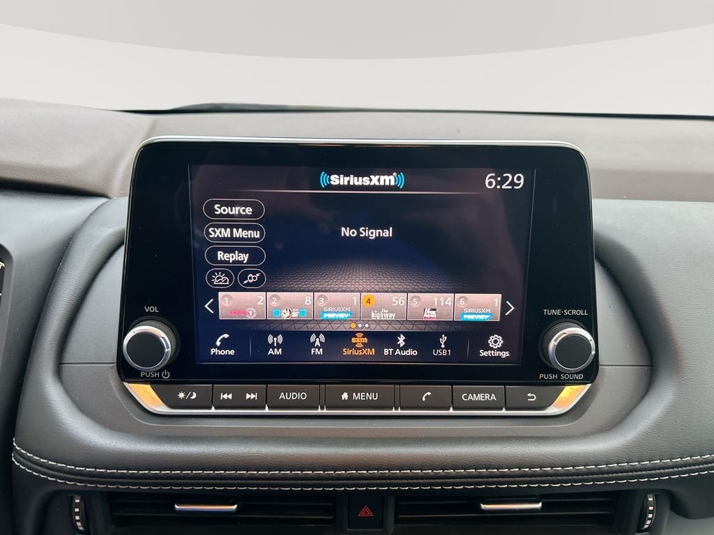 Used 2023 Gray Nissan S image 17