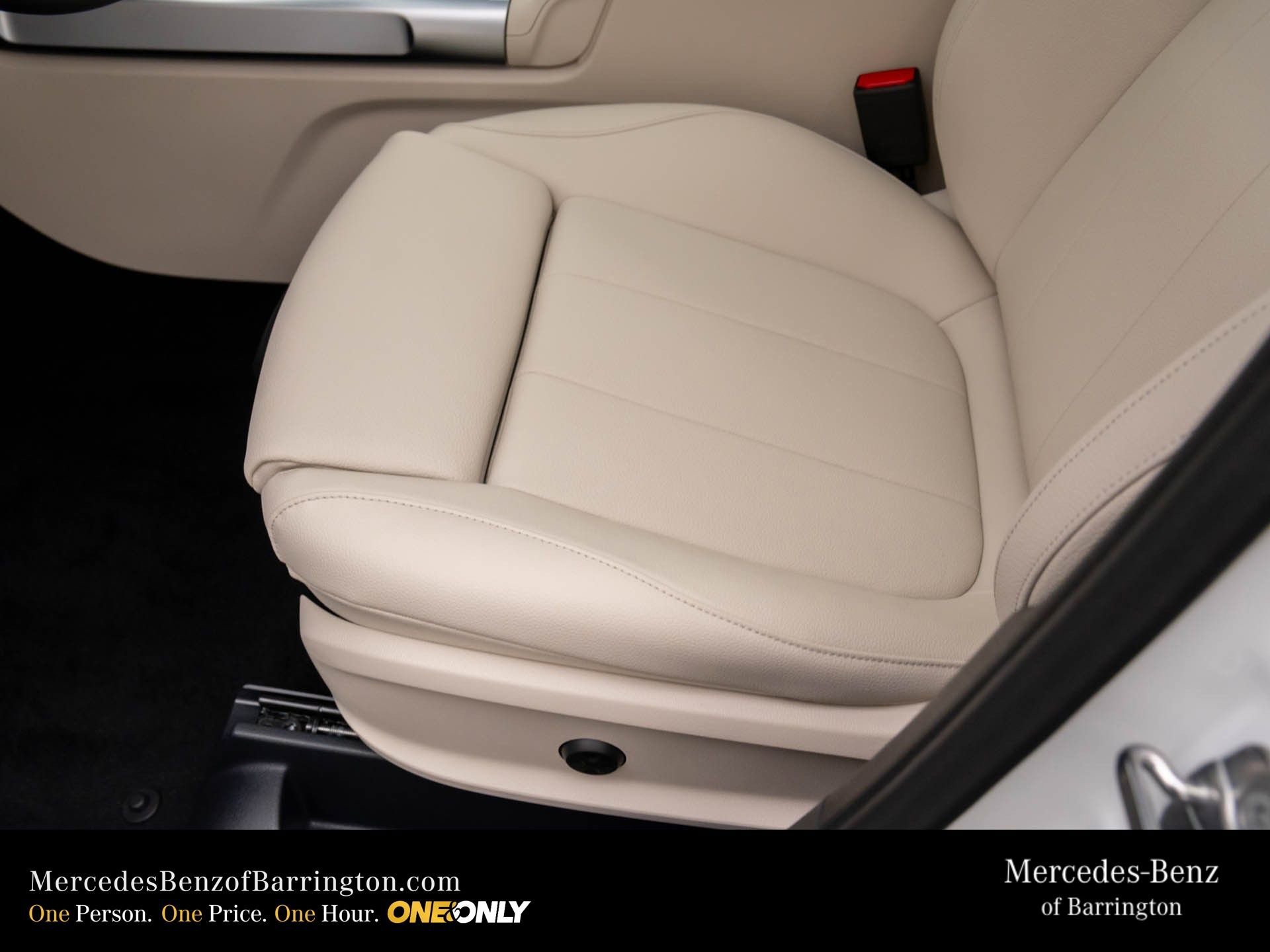 New 2026 Polar White Mercedes-Benz GLB 250 image 59