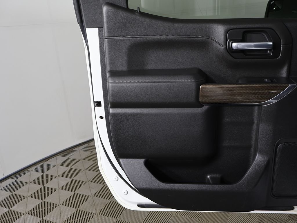 Used 2020 White Chevrolet RST image 20