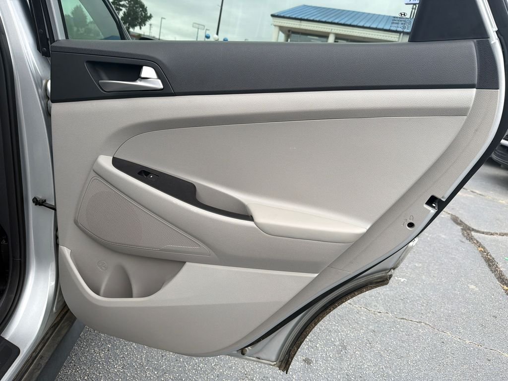 Used 2019 Silver Hyundai SE image 16