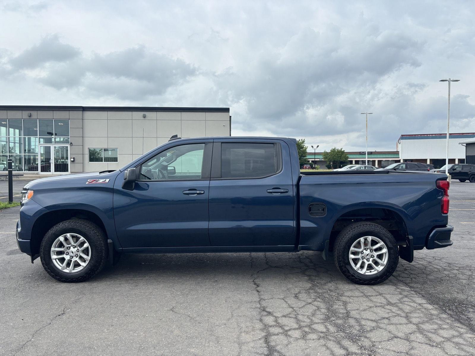 Used 2022 Blue Metallic Chevrolet RST image 4