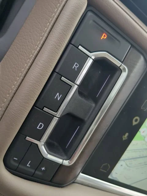 Used 2024 Pearl Beige Metallic GMC Denali image 29