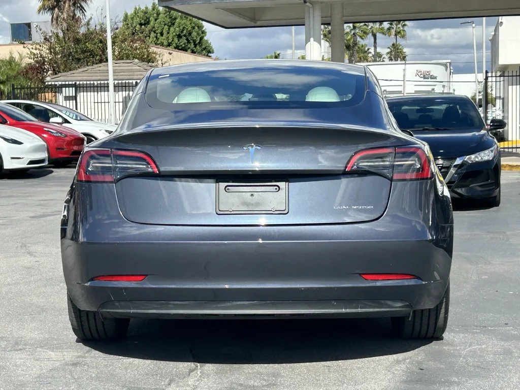 Used 2023  Tesla Base image 3