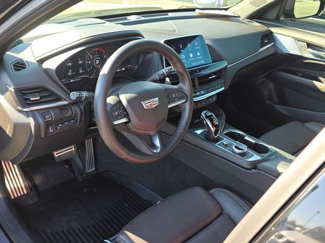 2022 Cadillac CT4 V-Series - Photo 31