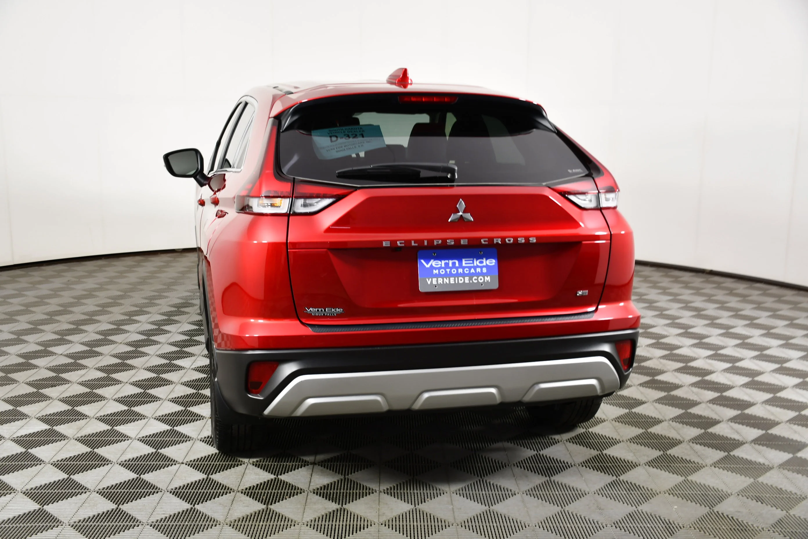 Certified Used 2024 Red Diamond Mitsubishi SE image 7
