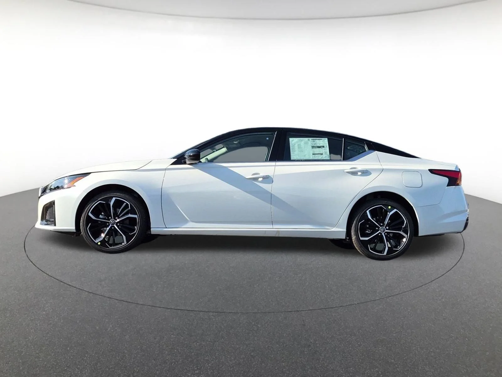 New 2026 Pearl White/Super Black Nissan 2.5 SR image 9
