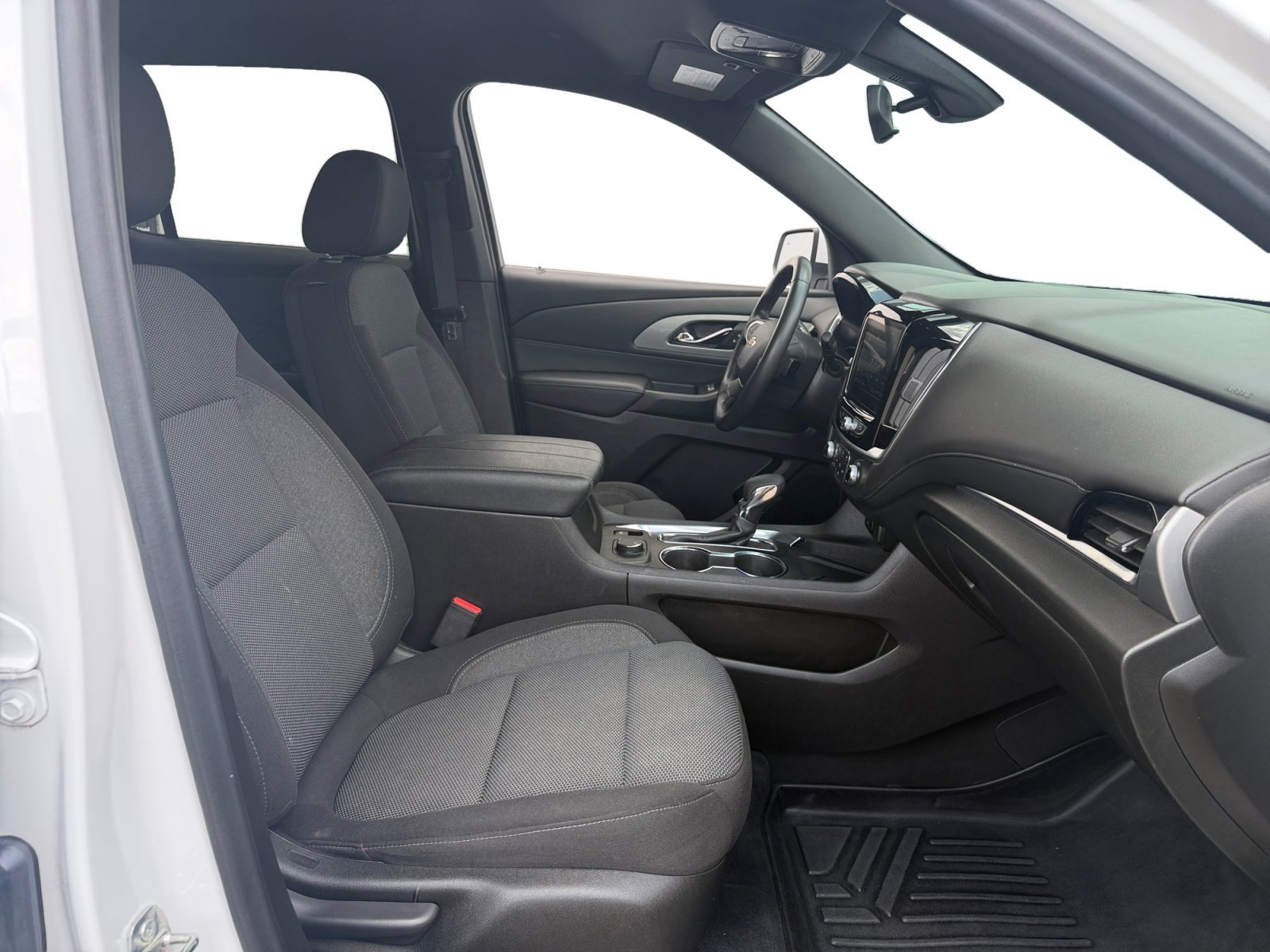 Used 2022 Summit White Chevrolet LT Cloth image 30