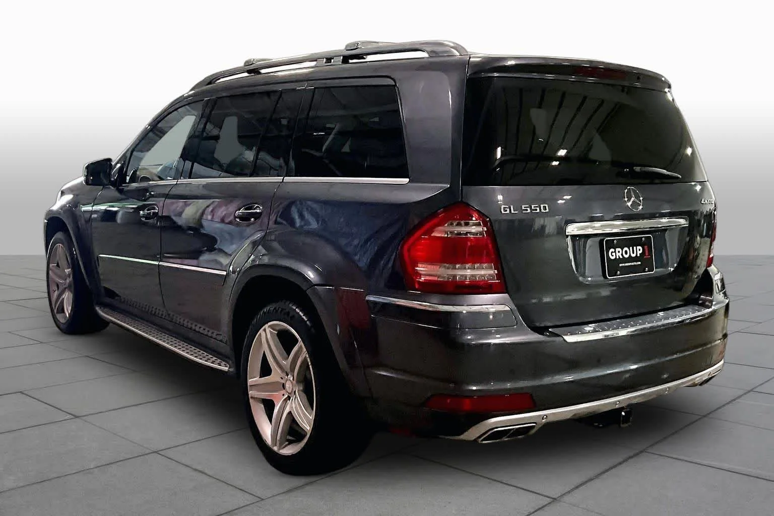 Used 2011 Black Mercedes-Benz GL 550 image 12