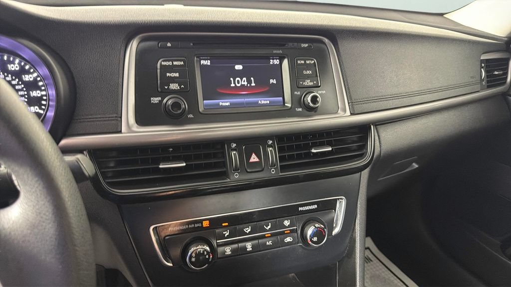 Used 2017 Blue Kia LX image 21
