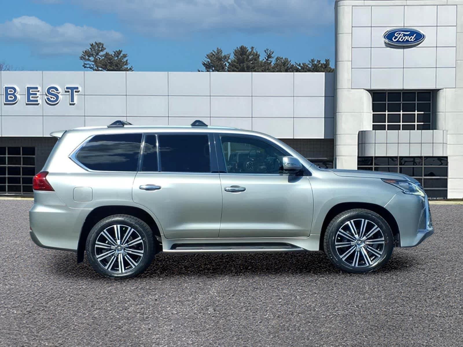 Used 2019 Atomic Silver Lexus  image 8