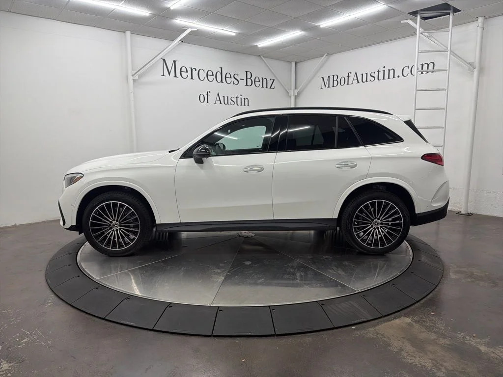 Used 2026 White Mercedes-Benz GLC 300 image 4