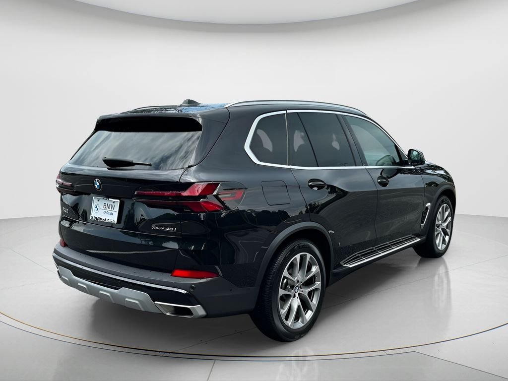 Used 2026 Black Sapphire Metallic BMW xDrive40i image 5