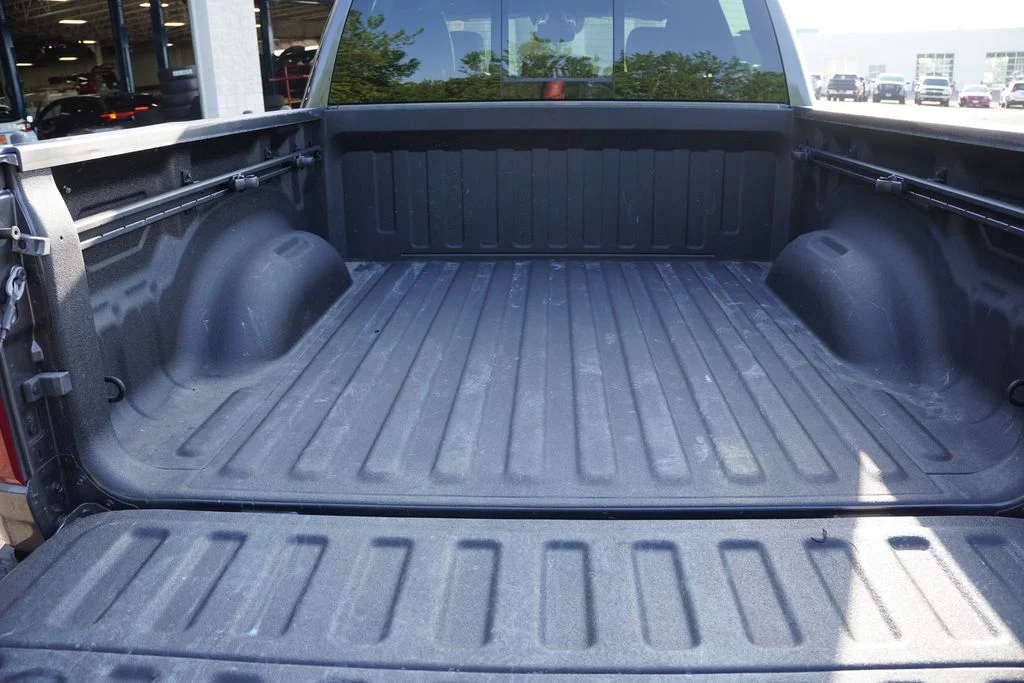 Certified Used 2022 Granite Crystal Metallic Clearcoat Ram Laramie image 22