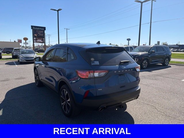 Used 2022 Blue Ford SE image 18