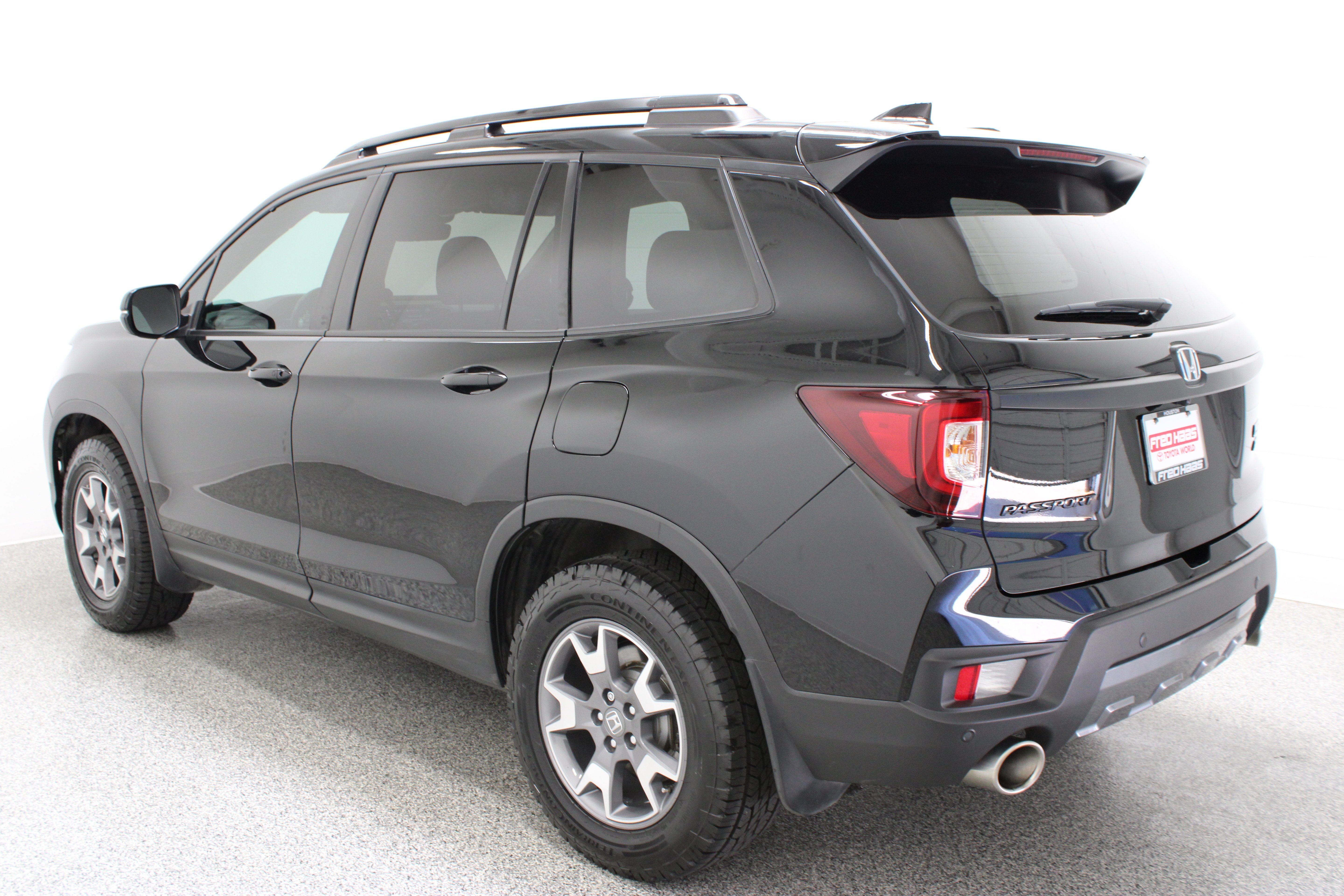 Used 2022 Black Honda TrailSport 3.5L image 9
