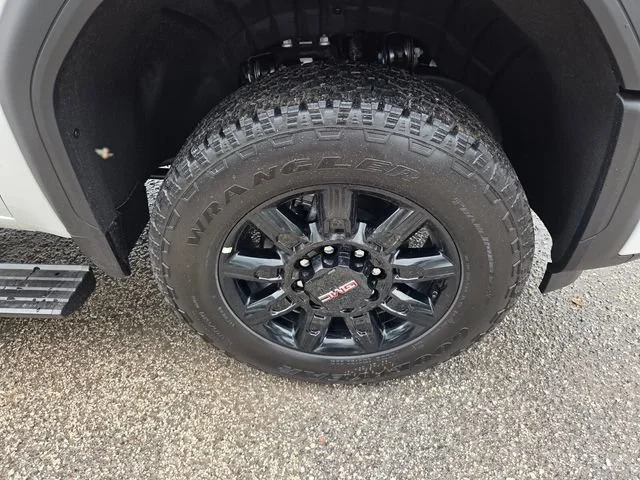2026 GMC Sierra 2500HD AT4 - Photo 18