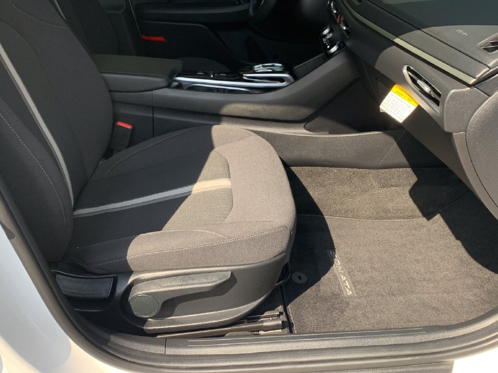 Used 2023 Serenity White Hyundai SEL image 35
