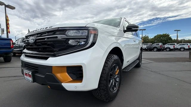 New 2027 Star White Metallic Tri-Coat Ford Tremor® image 9