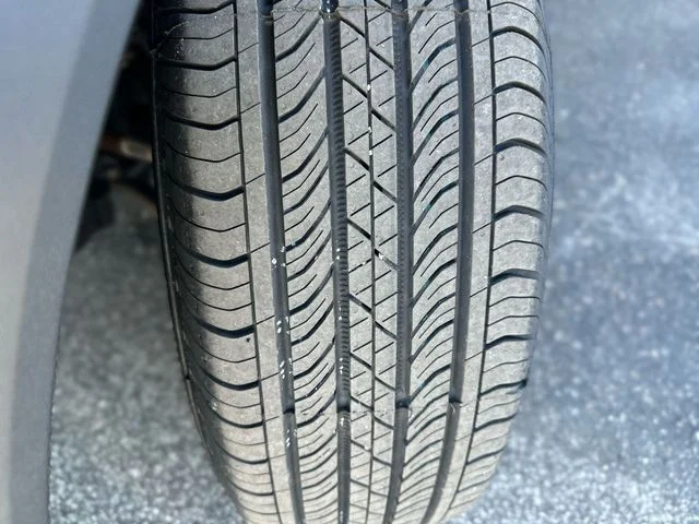 Used 2022 Blue Ford SE image 11