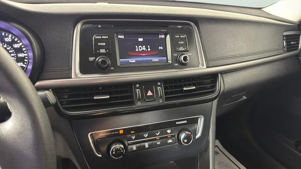 Used 2017 Blue Kia LX image 21