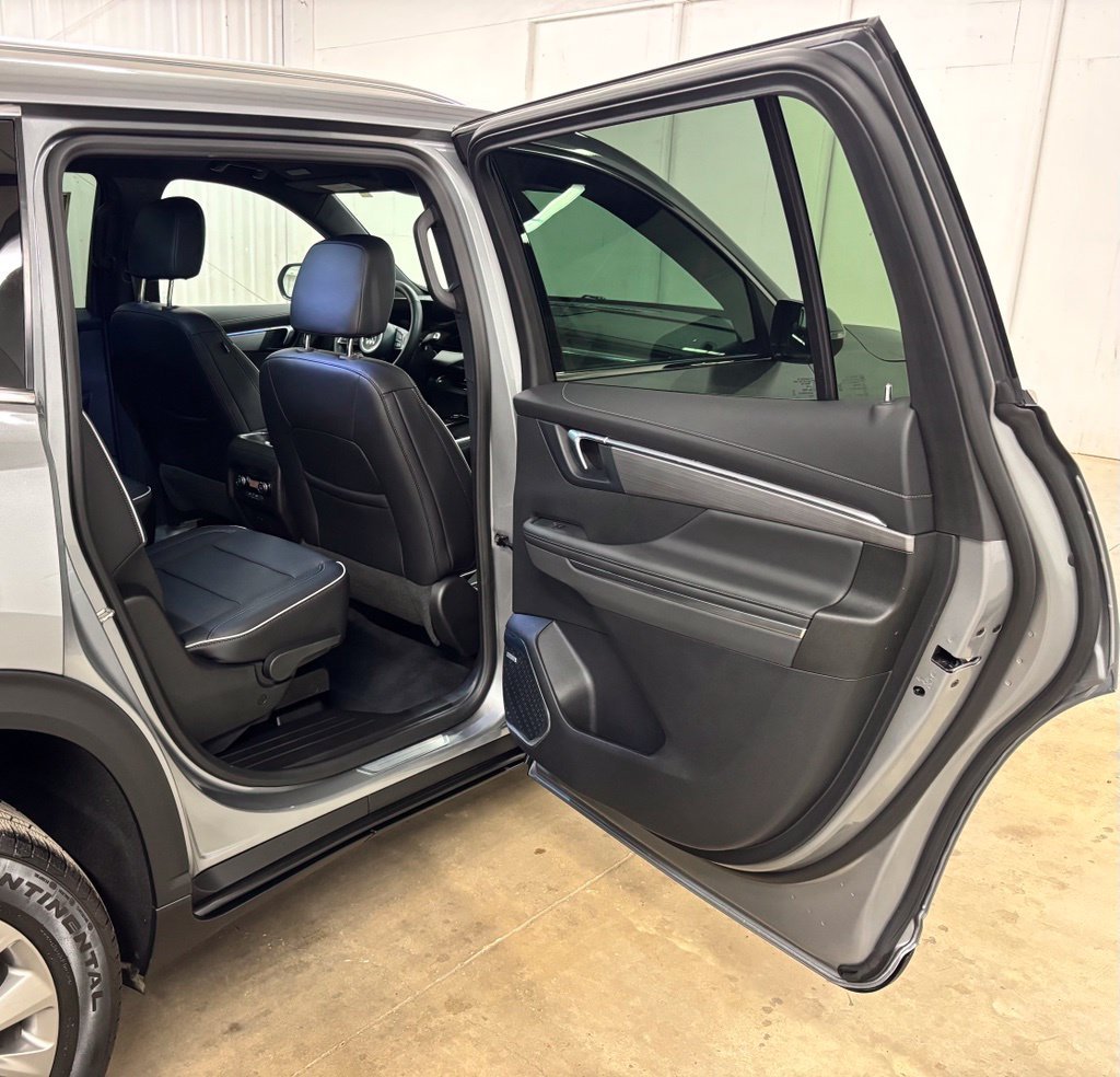 Used 2026 Gray Buick Preferred image 19
