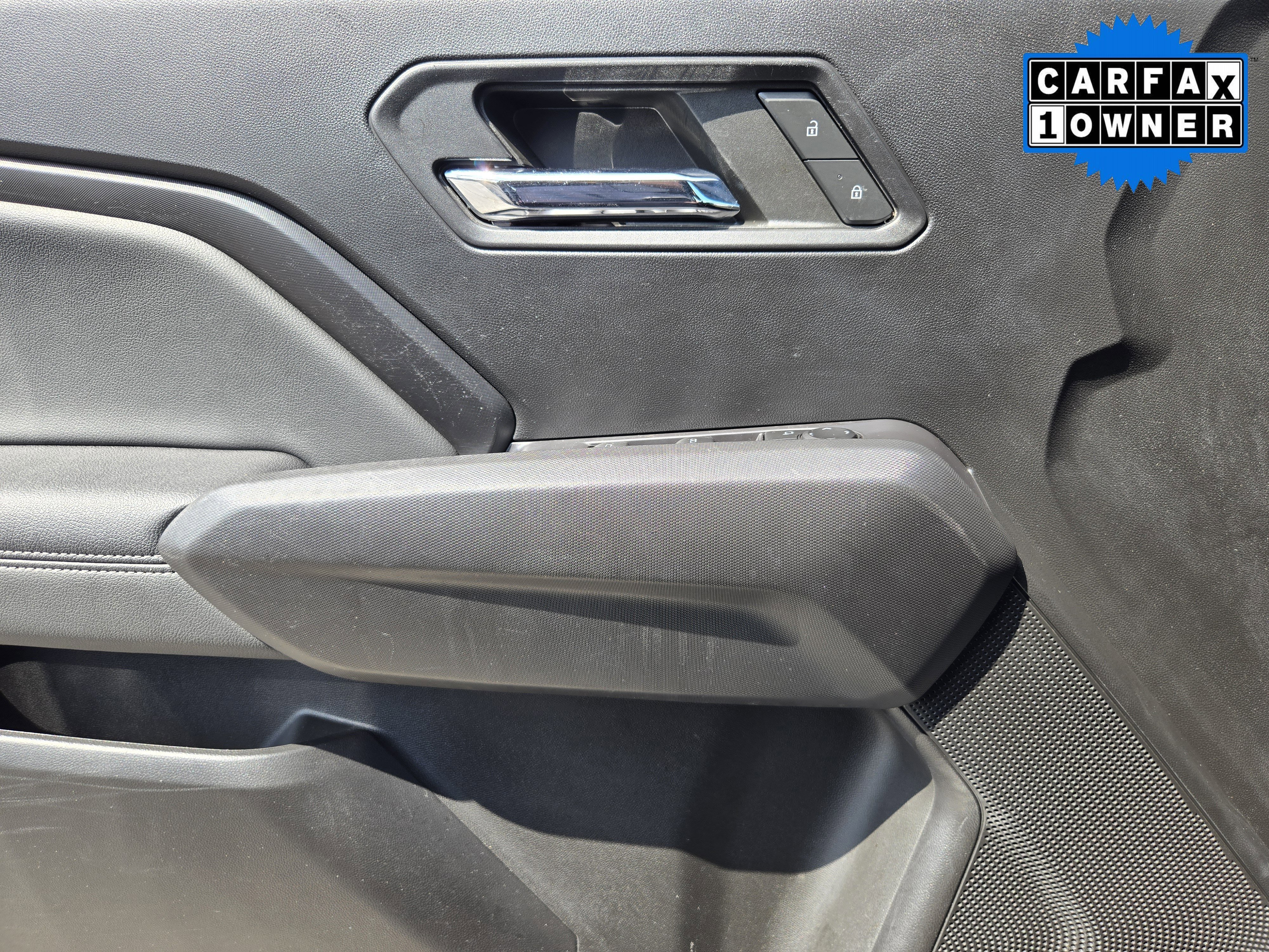 Used 2023 Black Chevrolet LT image 15